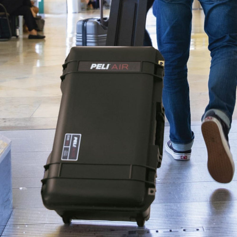 Caja Pelican 1535 Air con Foam Silver