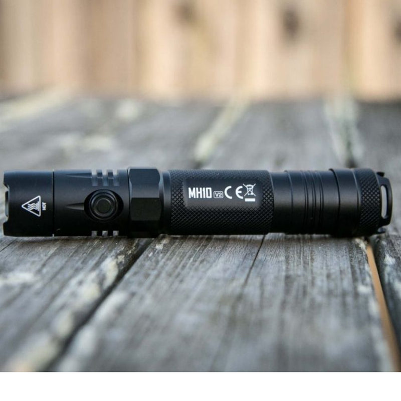 Linterna Nitecore MH10 V2 1200 Lúmenes 202m